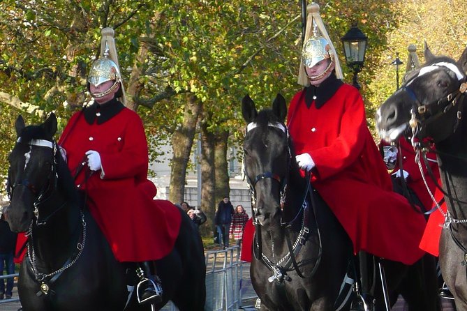 London in One Day: Small Group Walking Tour - See 30+ Sights - London Bridge and a Full Forty Minutes at Borough Market