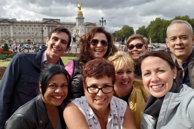 London in One Day: Small Group Walking Tour - See 30+ Sights - Horse Guards, The Mall, and Buckingham Palace