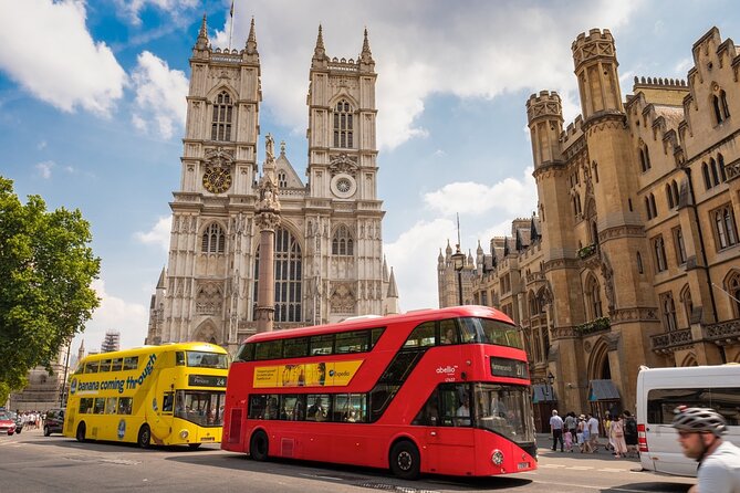 London in One Day: Tour Royal Westminster and the Square Mile - One morning, two Londons