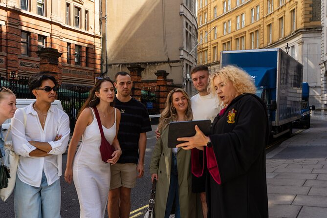 London: Interactive Harry Potter Walking Tour - Trafalgar Square and the look of Gringotts