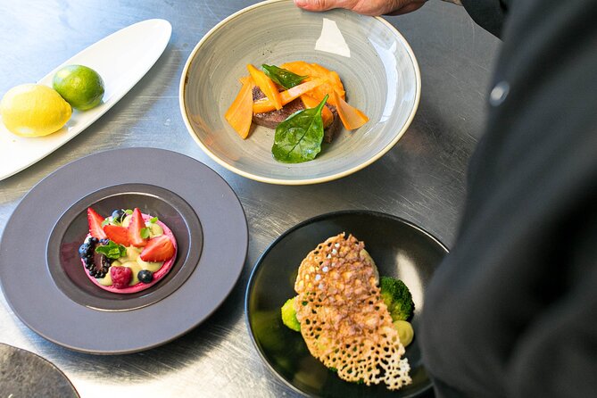 London Luxury Dinner Experience with Panoramic City Views - The London Eye, Parliament, and Big Ben