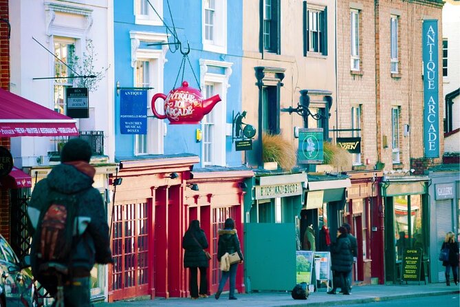 London: Notting Hill Self-Guided Walking Tour with an APP - The Notting Hill Bookshop and the movie mix-up
