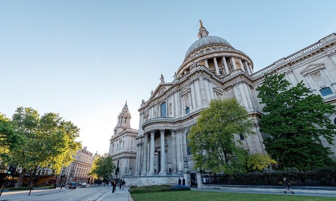 London photoshoot with Pro photographer. Prewedding/Individual/Family - Key details before you book