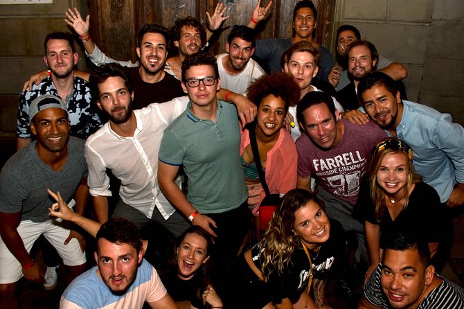 London Pub Crawl - Moving through the West End bars