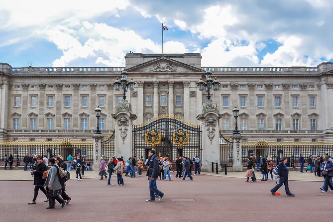 London Public Buses Audio Tour - Audio languages, offline use, and phone preparation