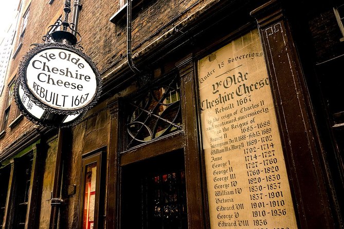 London's Hidden Gems and Secret History Private Guided Tour - Starting among lawyers at Middle Temple