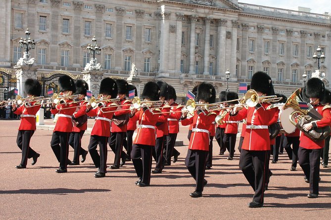London Sightseeing Tour: Guard Change with Tower of London Option - The Tower of London and its darker stories