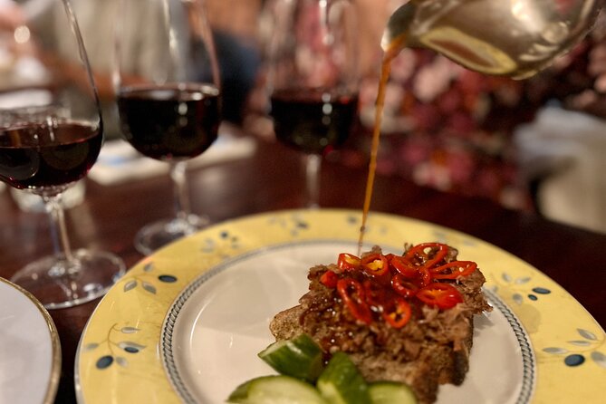 London Soho Food Tour with 7+ Tastings of Delicious Hidden Gems - Chinatown and the best contrast in the route