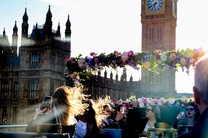 London Tootbus Bar Bus Sunset Tour with Drinks - What your drink and onboard comfort add
