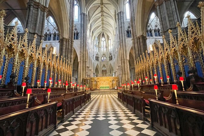 London Tour: Changing of the Guard, Westminster Abbey & Tower - Downing Street, St. James’s Park, and Buckingham Palace