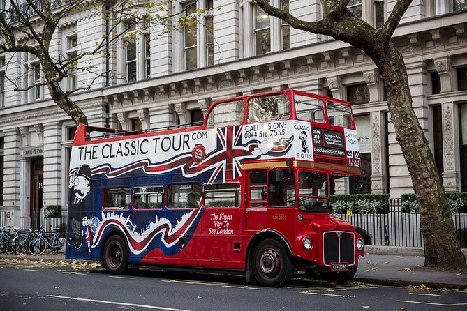 London Vintage Bus Tour: Live Comedy Sightseeing Show - A Comedy Show With London Outside the Window