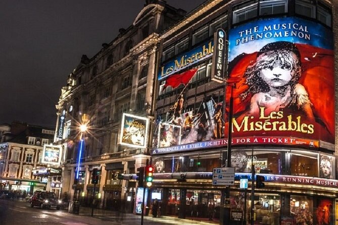 London West End Sunset Tour in Spanish - Piccadilly Circus and the grand finish