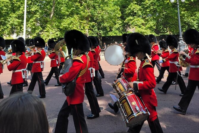 London: Westminster Abbey, Big Ben & Changing of the Guards Tour - The Changing of the Guard is the timing test