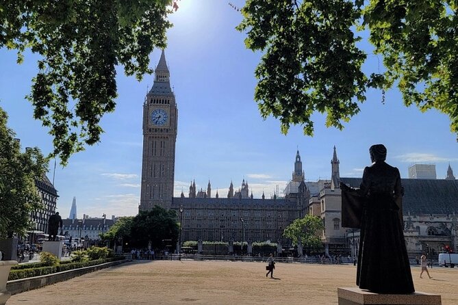 London: Westminster Abbey, Big Ben & Changing of the Guards Tour - The guides are a major part of the value