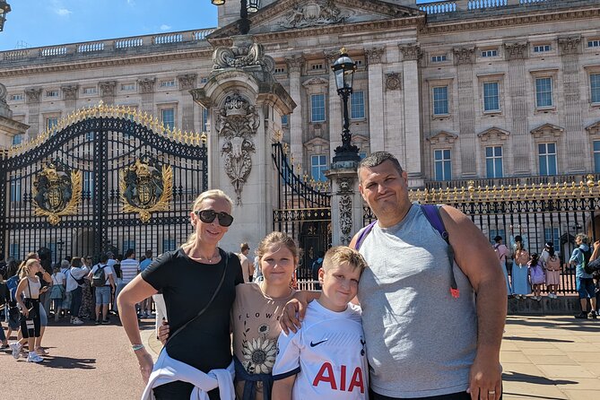 LONDON Westminster Private Walking Tour fully flexible - Trafalgar Square, Covent Garden, and the West End
