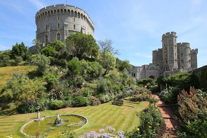 London, Windsor Castle, Hampton Court Palace with Free Snack Pack - The snack pack between royal stops