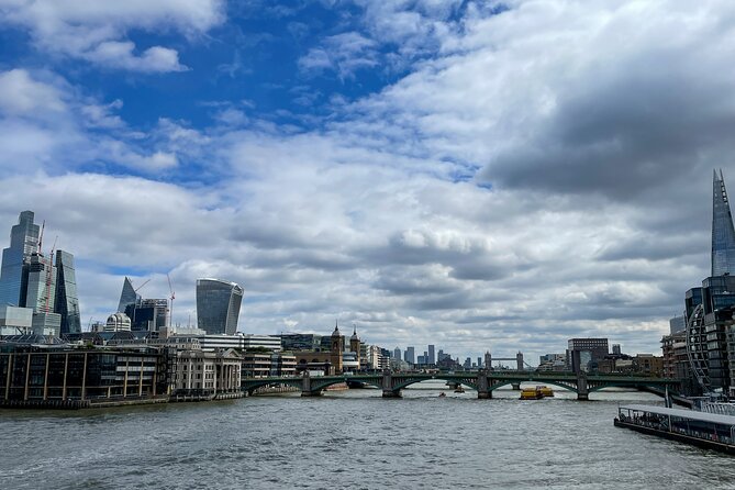 London Witches and History Walking Tour - Clink Street, prison stories, and the darker edge