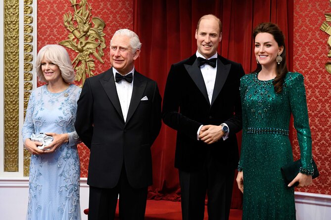 Madame Tussauds London Admission Ticket - The Royal Family and celebrity photo rooms