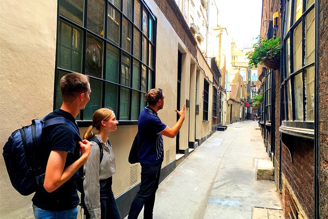 Magical Movies of London Harry Potter Tour - Piccadilly Circus and Leicester Square: movies begin in the West End