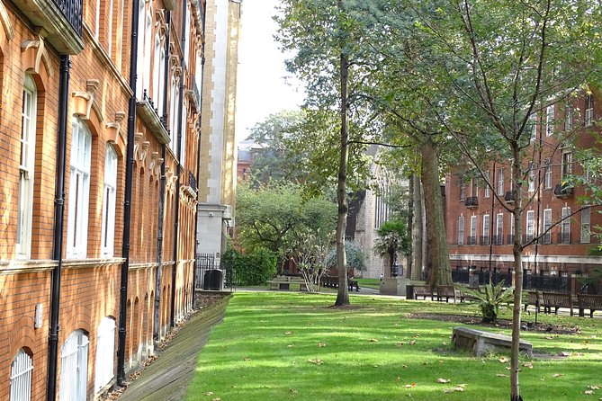 Mayfair, London's famous aristocratic village - Exclusive, Private Walking Tour - Bruton Street and a royal birthplace
