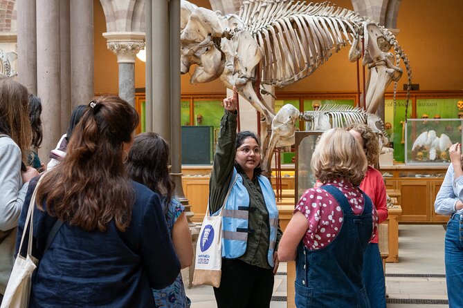 Natural History Museum Tour - by Uncomfortable Oxford™ - Timing, meeting point, and one important precaution