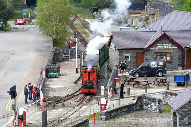 North Wales & Caernarfon Castle Full-Day Tour from Manchester - Snowdonia and Llyn Ogwen: scenery from the road