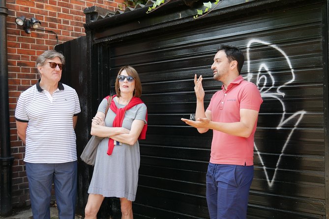 Notting Hill Walking Tour for Small Groups - The Travel Bookshop and the blue-door photo