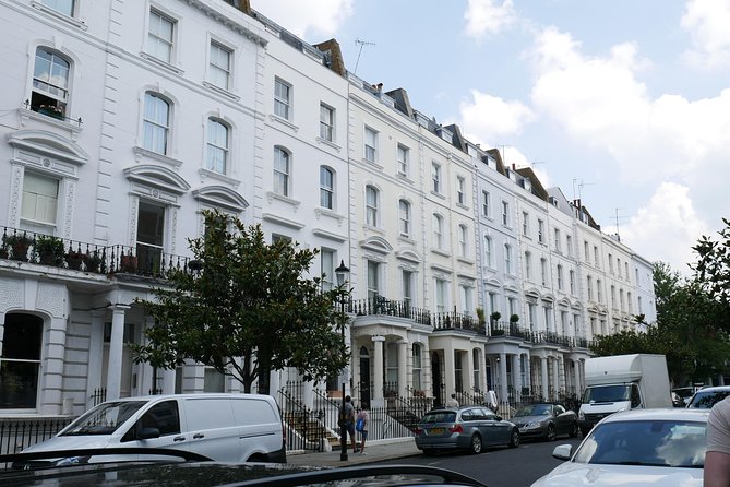 Notting Hill Walking Tour for Small Groups - St Luke’s Mews and Love Actually