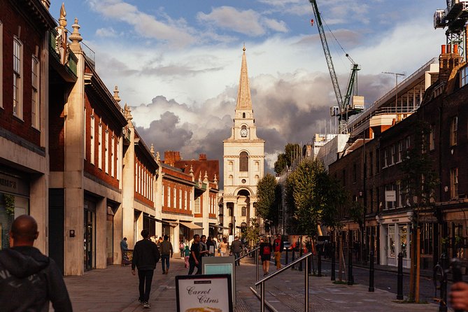 Off the Beaten Track in London: Private Shoreditch Tour - Petticoat Lane and the changing skyline