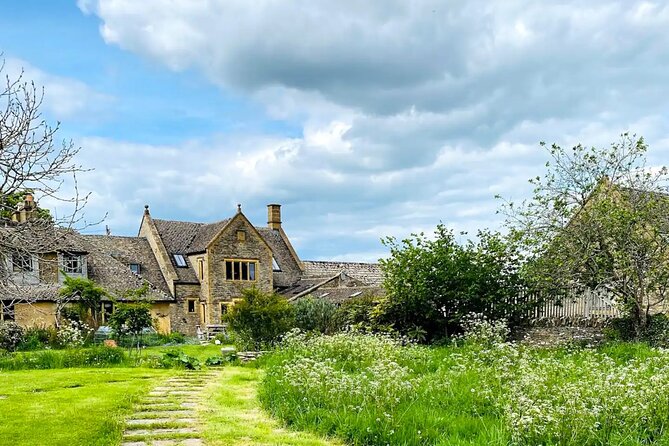 One Day Tour from London to The Cotswolds - Bourton-on-the-Water: three hours by the River Windrush
