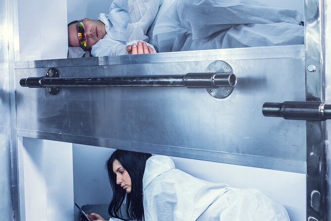 One-hour Private Star Struck Escape Room Gaming in London - Sets, props, and the gap between expectation and reality