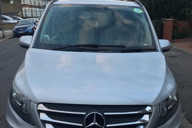 One Way Taxi Transfer from Heathrow Airport to Gatwick Airport - What the vehicle and ride provide