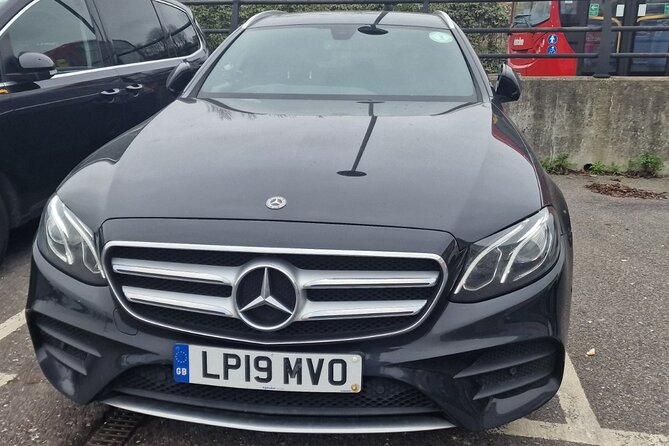 One Way Taxi Transfer from London City Airport to London City - Water, air conditioning, and included costs