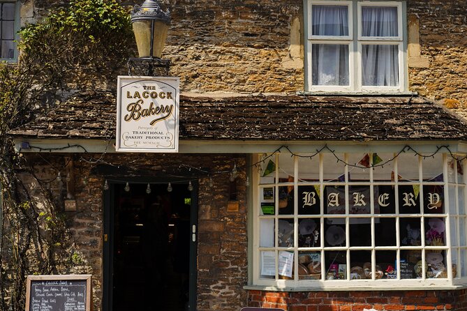 Oxford and Cotswolds Tour with Country Pub Lunch from London - Burford: Stone Houses and Woolsack Tombs