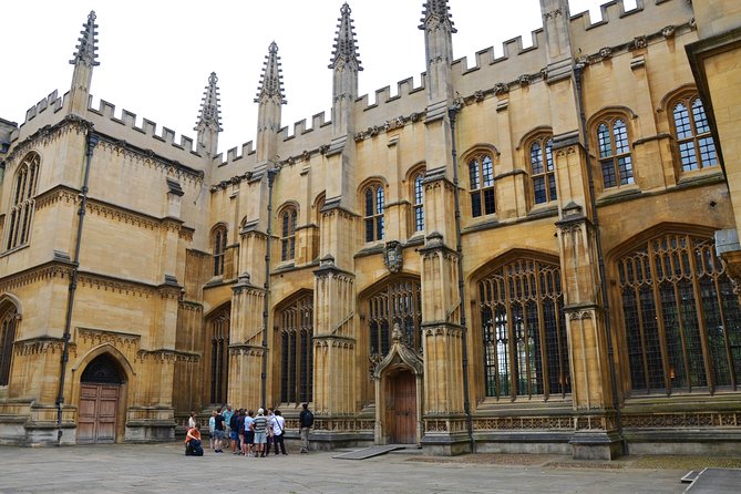 Oxford Bike and Walking Tour - Radcliffe Camera and Oxford’s postcard center