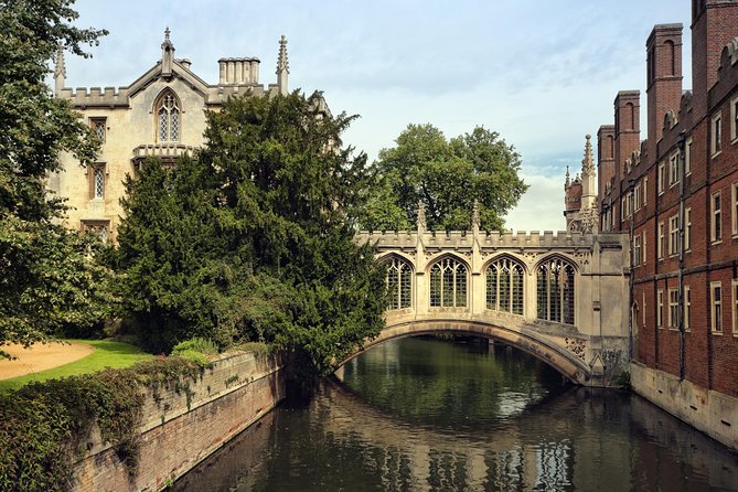 Oxford & Cambridge Universities Tour - Cambridge: colleges beside the River Cam
