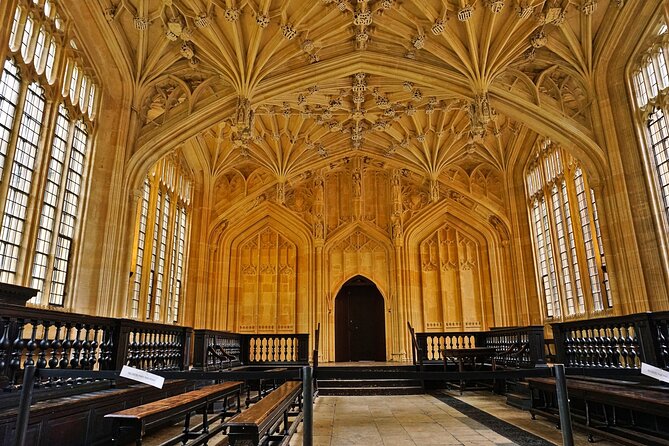 Oxford Harry Potter Film Locations Walking Tour by Alumni™ - The Bodleian Library brings film and ghostly lore together