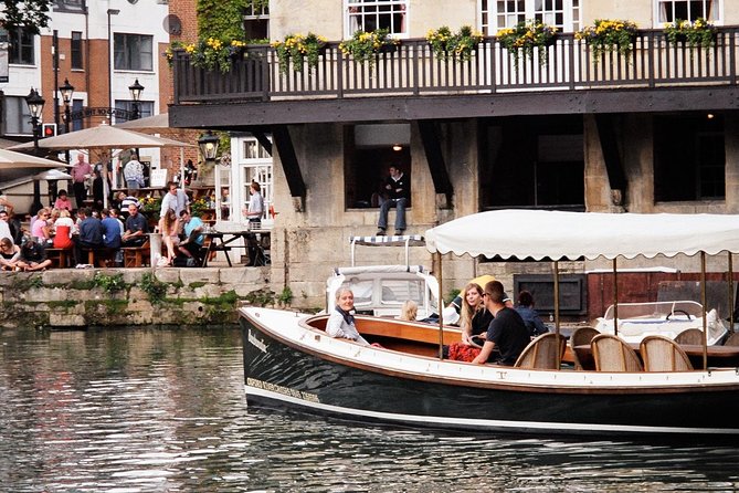 Oxford Sightseeing Picnic River Cruise - The Osney Lock passage