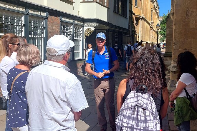 Oxford: Stories, Secrets & Sights Walking Tour with a local - The library buildings and Oxford’s royal connections