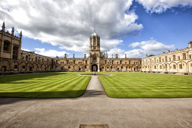 Oxford University Walking Tour by Alumni™ & Optional New College - All Souls and the demanding side of Oxford