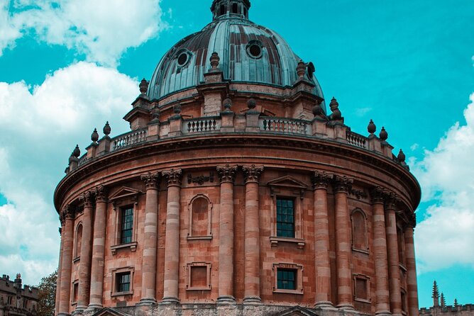 Oxford Walking Tour - Discover its University and Traditions - Radcliffe Square and the city’s visual centerpiece