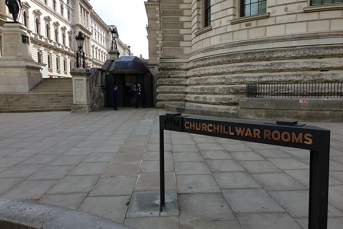 Palaces, Parliament & Power: A Walking Tour of London's Royal City - Parliament and Westminster Abbey put the timeline together