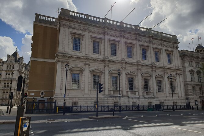 Palaces, Parliament & Power: A Walking Tour of London's Royal City - Start at Victoria Embankment with the Thames beside you