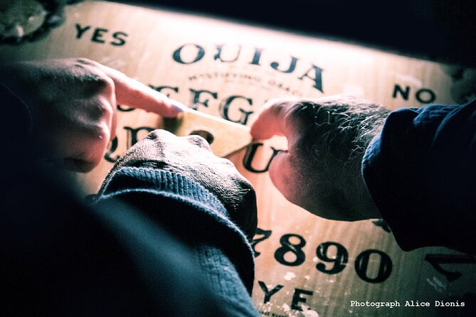 Paranormal ActivityTour in Old London - A traditional London gin palace