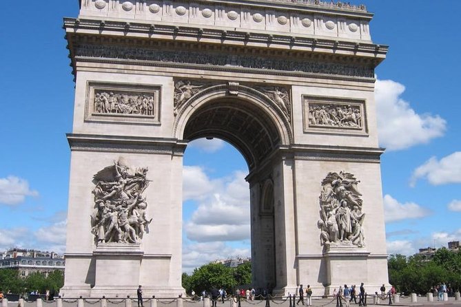 Paris by Rail - Sightseeing Bus and Eiffel Tower Champagne Lunch - The Eiffel Tower lunch at Level 1