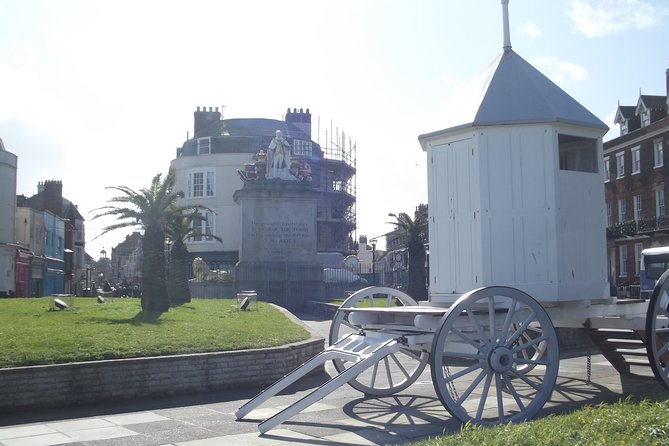 Pauls Walking Tour - Sundays at 10:00am - or Group - Why the small-group format improves the value