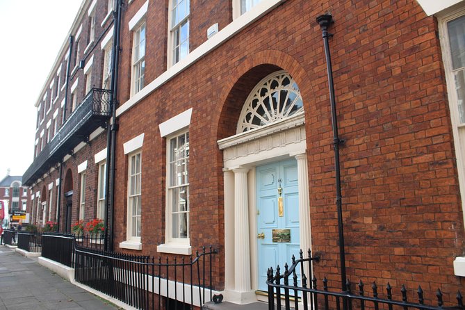 Peaky Blinders Coach Tour of Outer Liverpool & The Wirral - Key things to know before you book