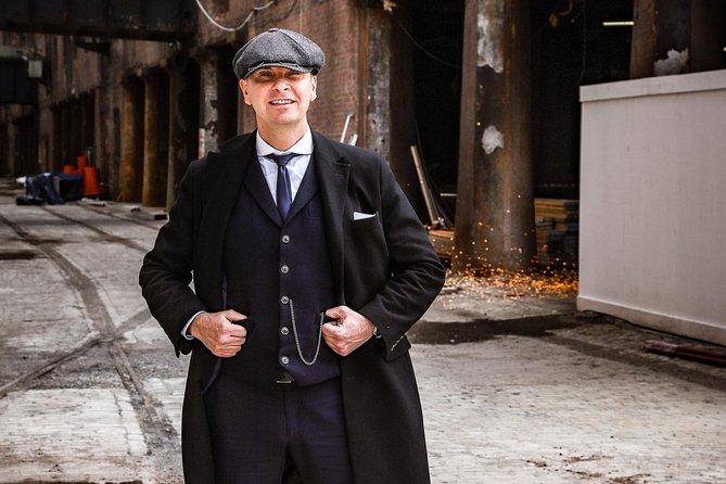 Peaky Blinders Coach Tour of Outer Liverpool & The Wirral - St George’s Hall and Liverpool’s grand architecture