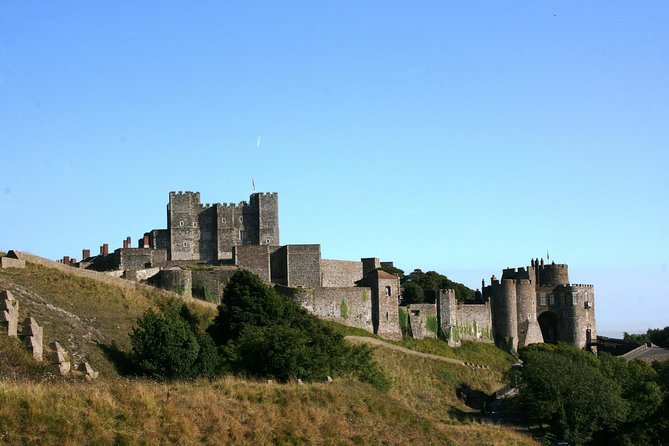 Pre-Cruise Tour from London to Dover Port via Dover Castle - The Battle of Britain Memorial above the White Cliffs