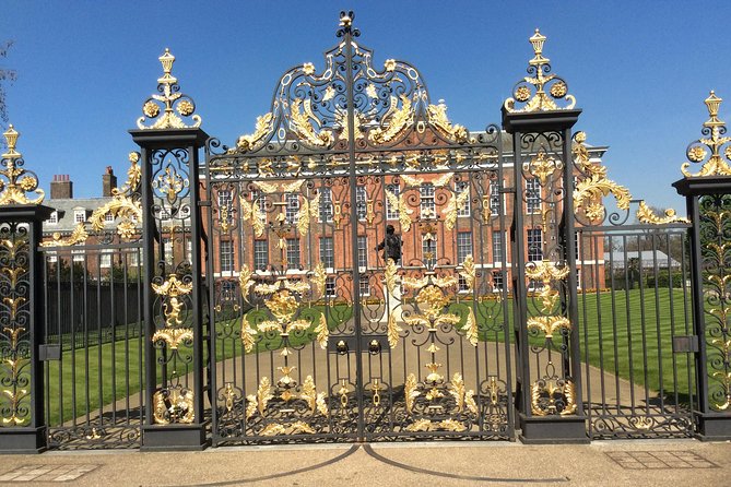 Princess Diana Private Walking Tour of London - St. James’s Palace and Buckingham Palace